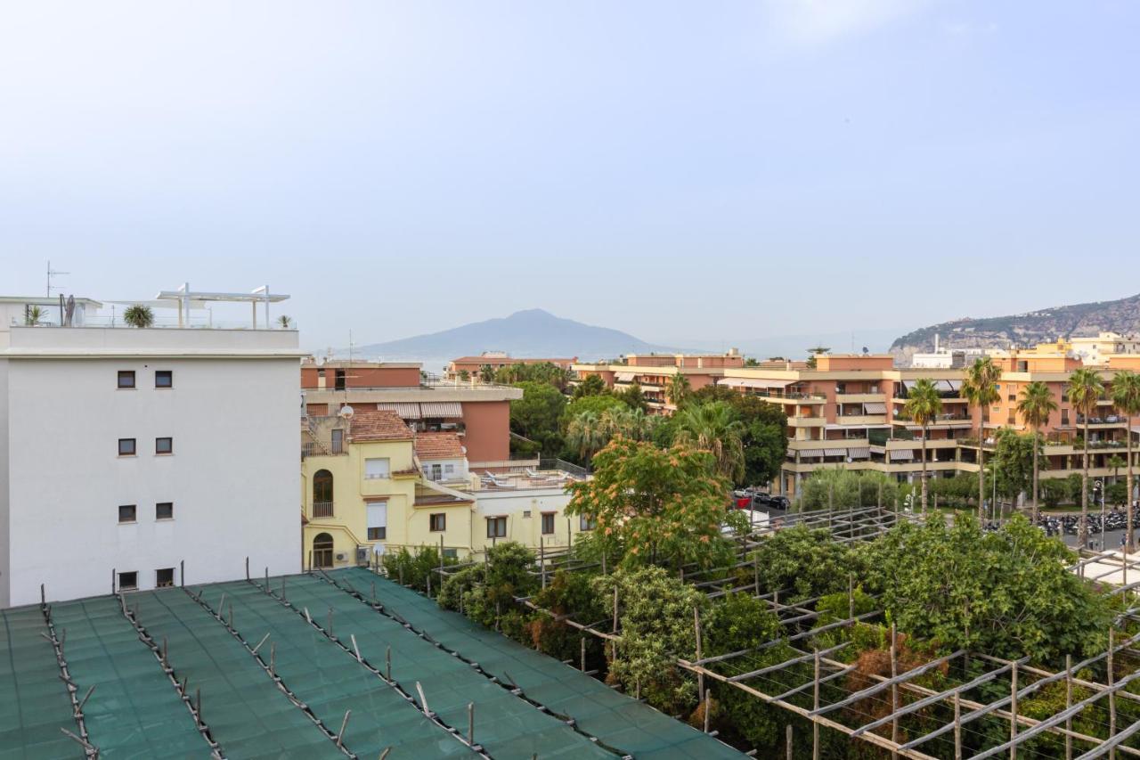 Sorrentovibes - Family Home With Terrace & Amazing View In Sorrento Center Exterior photo