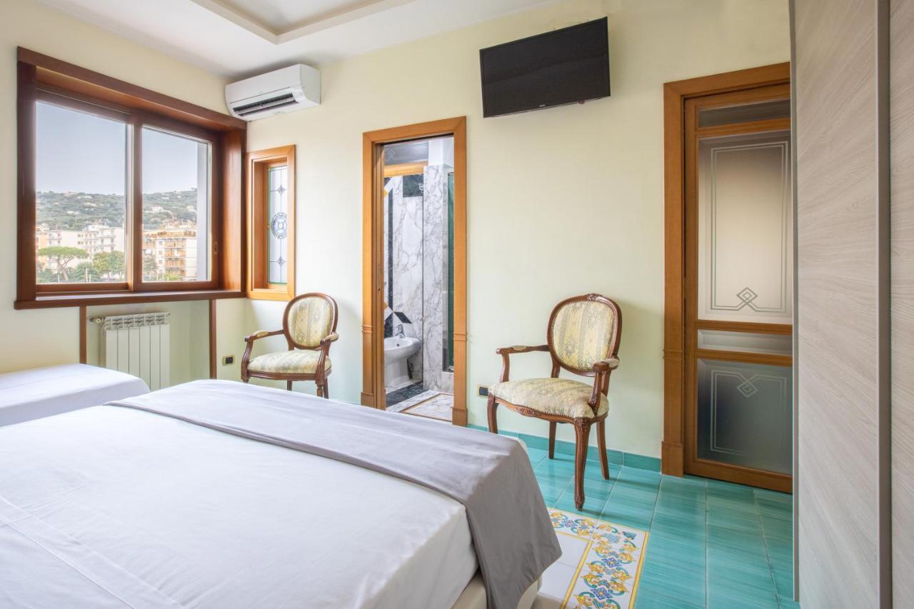 Sorrentovibes - Family Home With Terrace & Amazing View In Sorrento Center Exterior photo